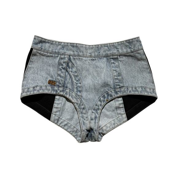 Brief style shorts - Picture 1 of 5